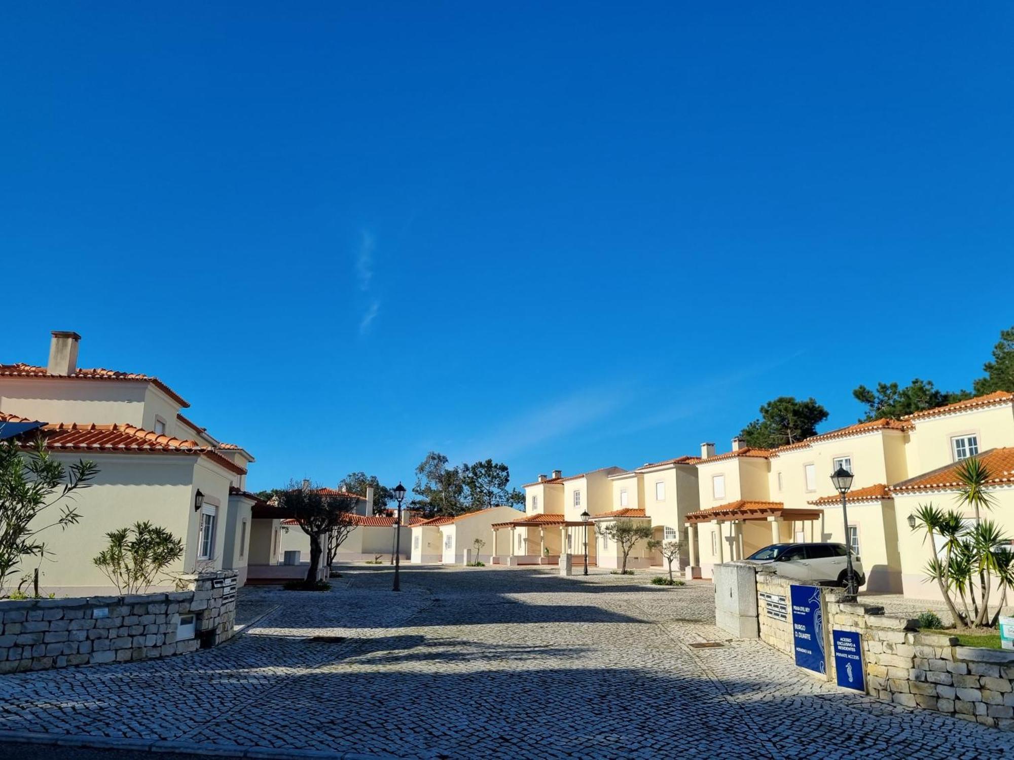 Praia D'El Rey - Townhouse Dom Duarte Amoreira  Exterior photo